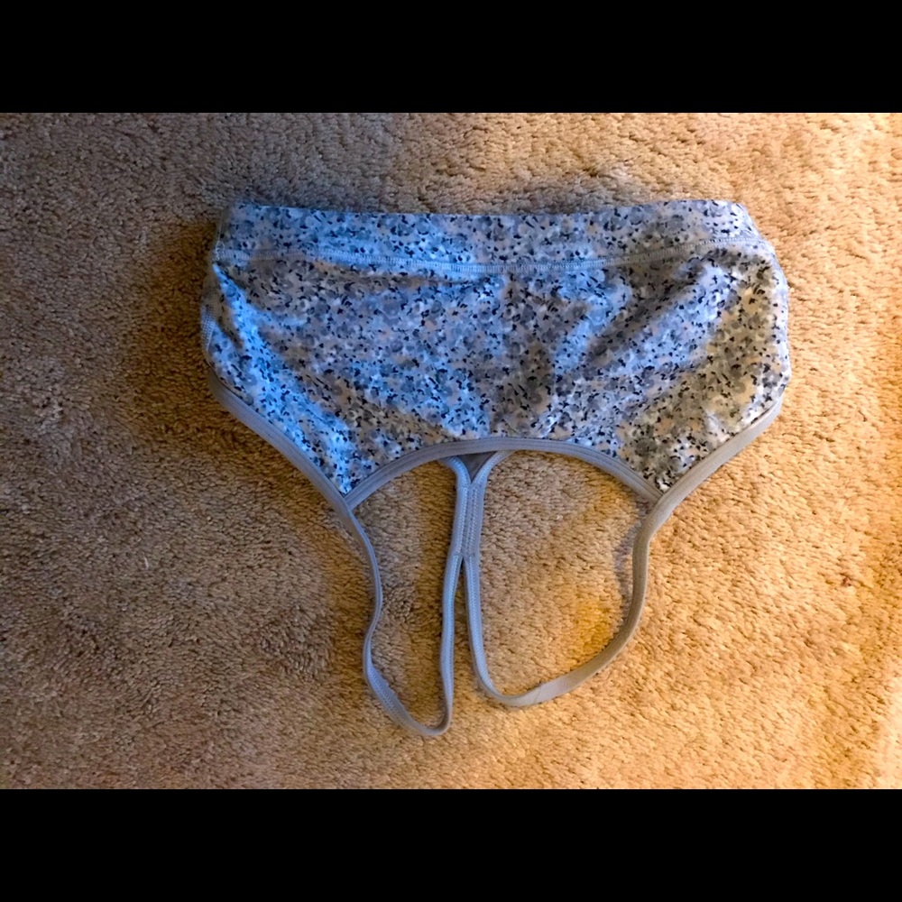 Lululemon Power Y sports bra